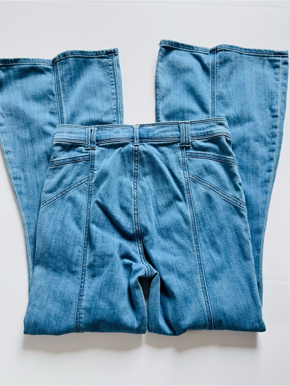 Express 70s High-Rise Light Blue Flare Jeans, Size 4S - Picture 4 of 10